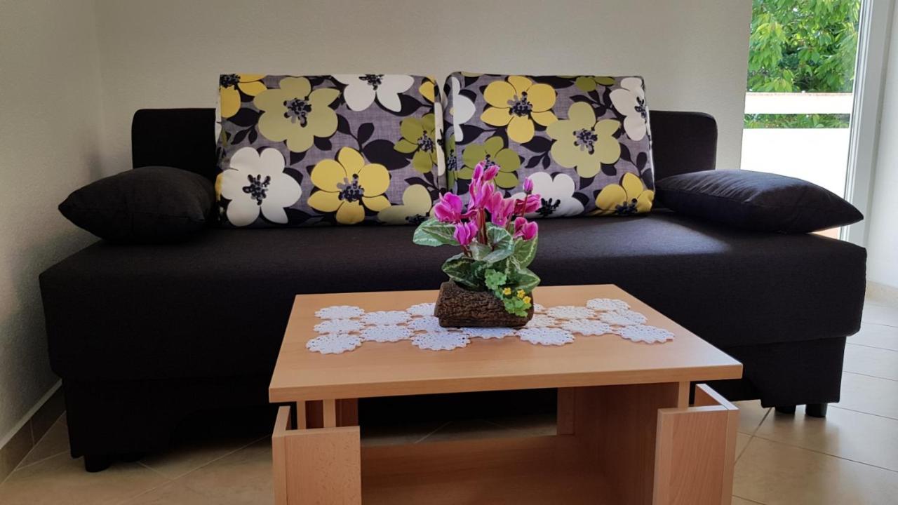 Apartmani Marija Baška Екстериор снимка