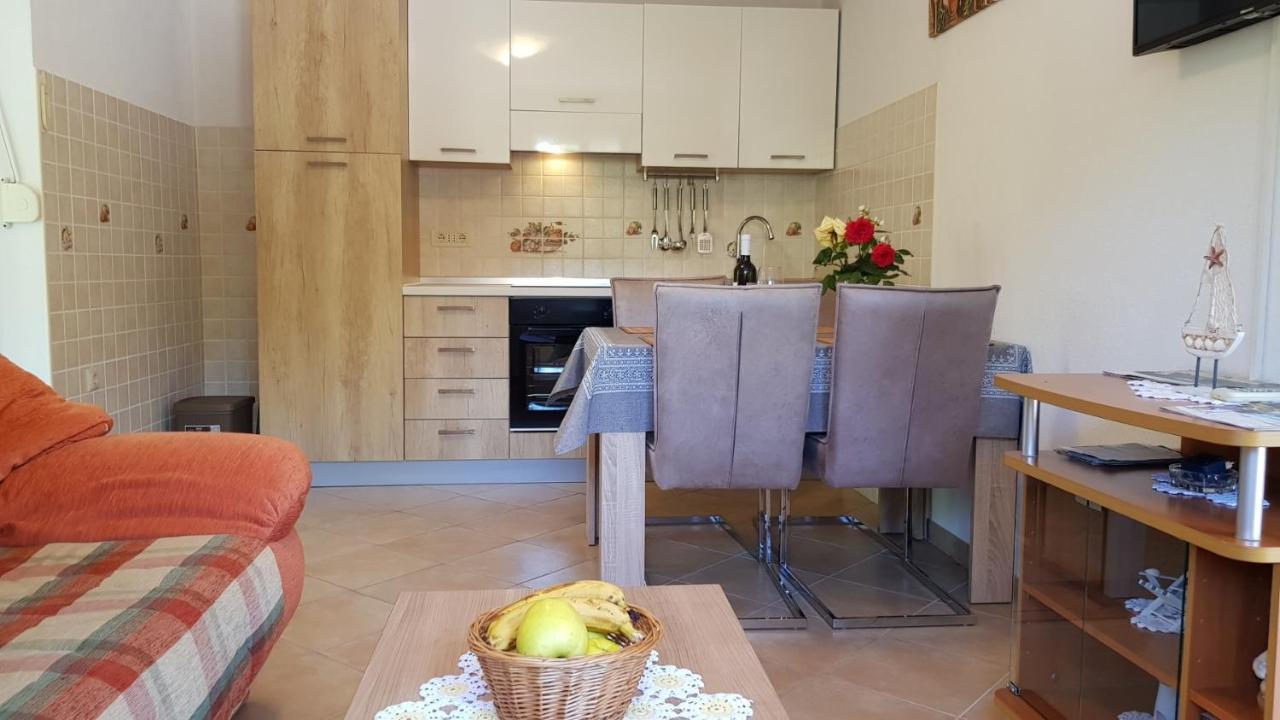 Apartmani Marija Baška Екстериор снимка