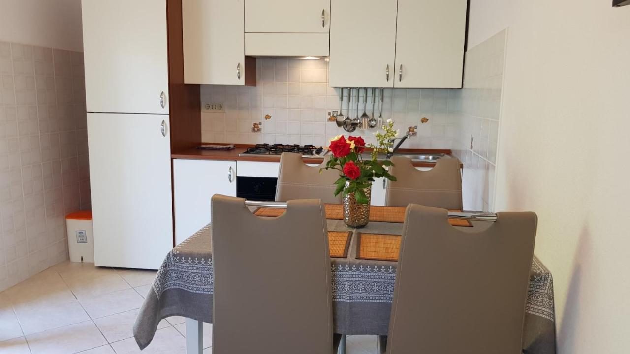 Apartmani Marija Baška Екстериор снимка